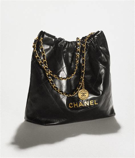 Chanel 22 small handbag, Shiny crumpled calfskin & gold